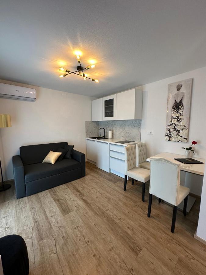 Apartmaji Melipu 1 Izola Exterior photo